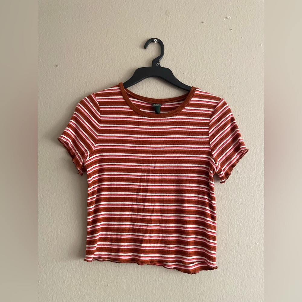 WILD FABLE Size medium cropped, ribbed , stripe baby shirt